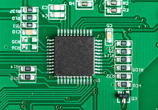 長期收購 [ST] 汽車器件：汽車 MCU、汽車?yán)走_(dá)收發(fā)器、汽車功率分立器件